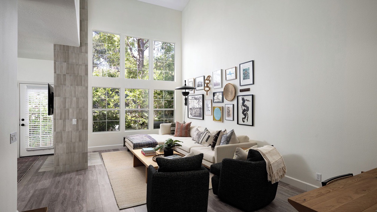 Photo of Livingroom in Newport Coast