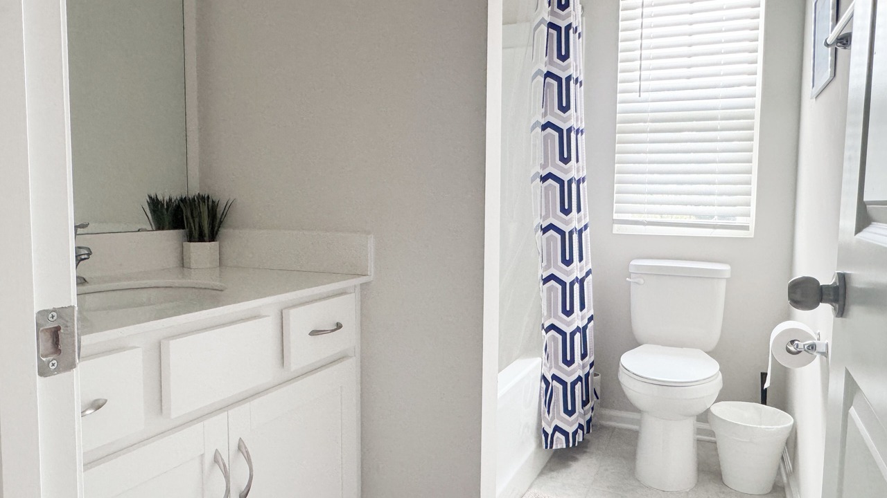 Photo of Bathroom in Davis Lake - Eastfield