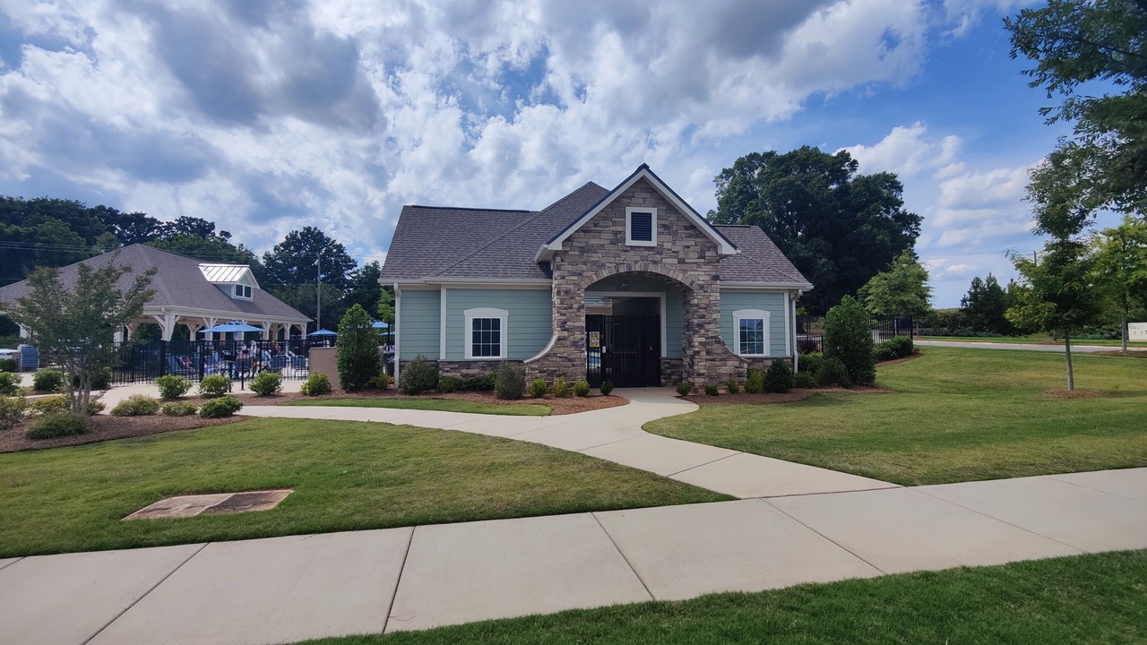 Photo of Outdoor in Davis Lake - Eastfield