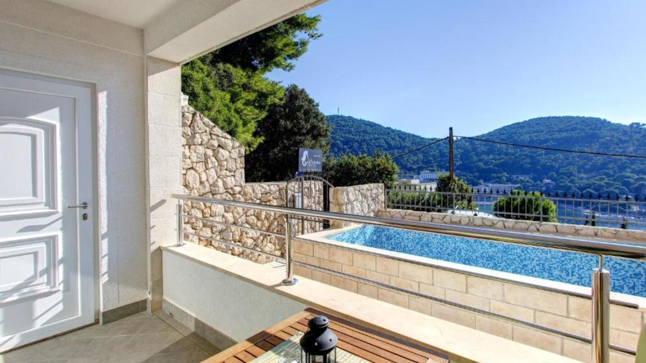 Photo of Patio Balcony in Babin Kuk