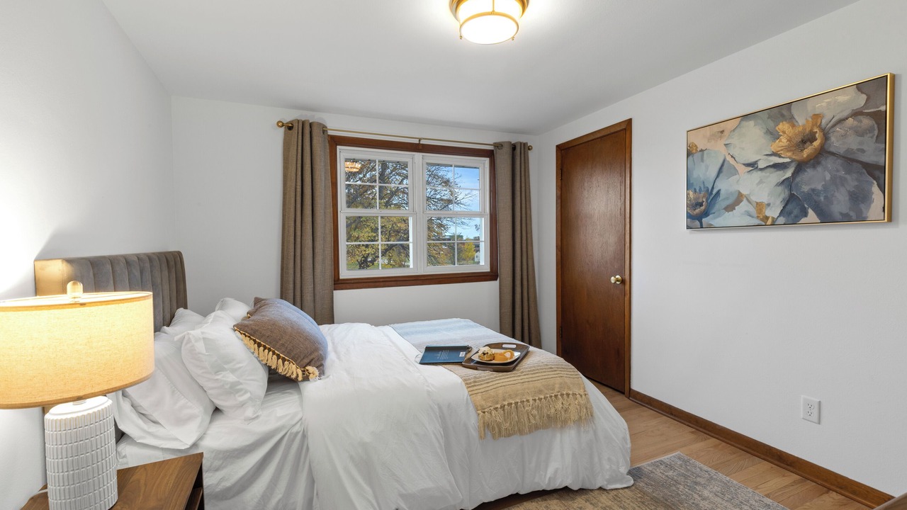 Photo of Bedroom in Ashwaubenon