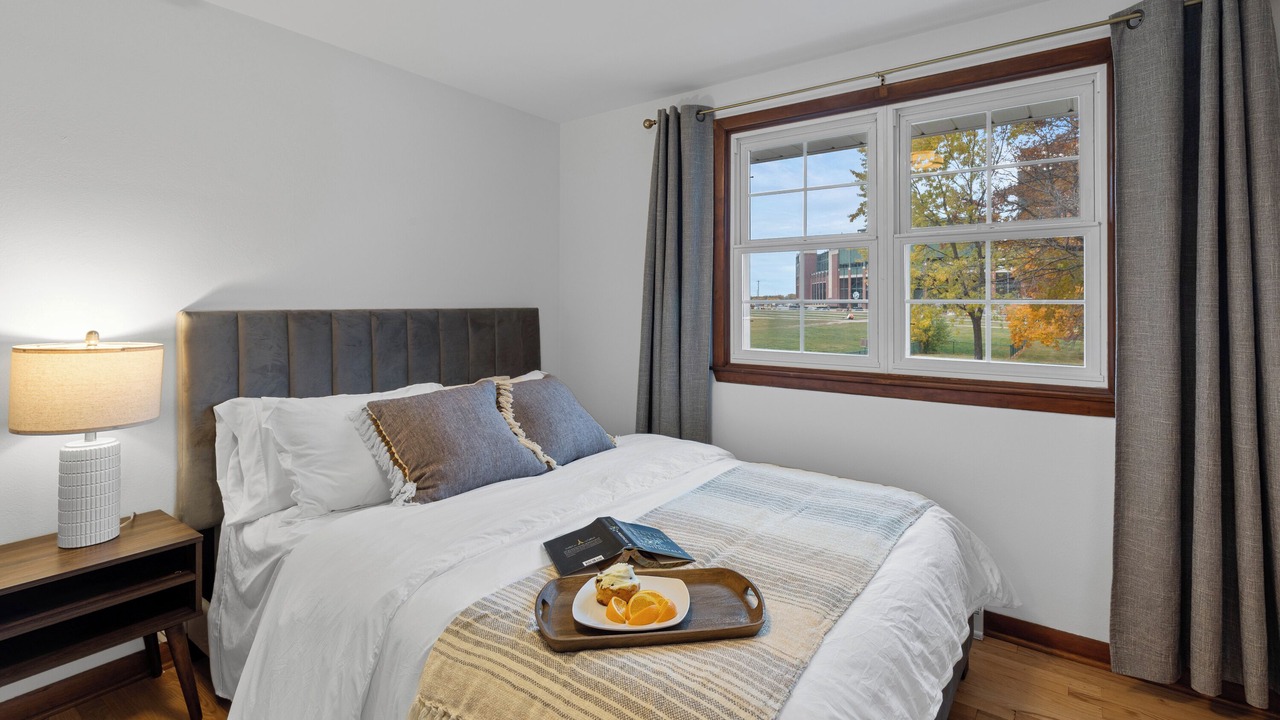 Photo of Bedroom in Ashwaubenon
