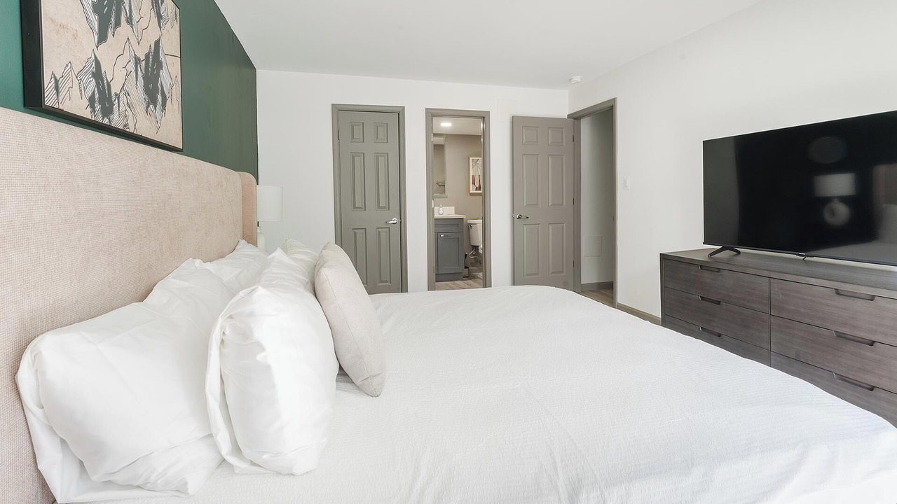 Photo of Bedroom in Greenbelt