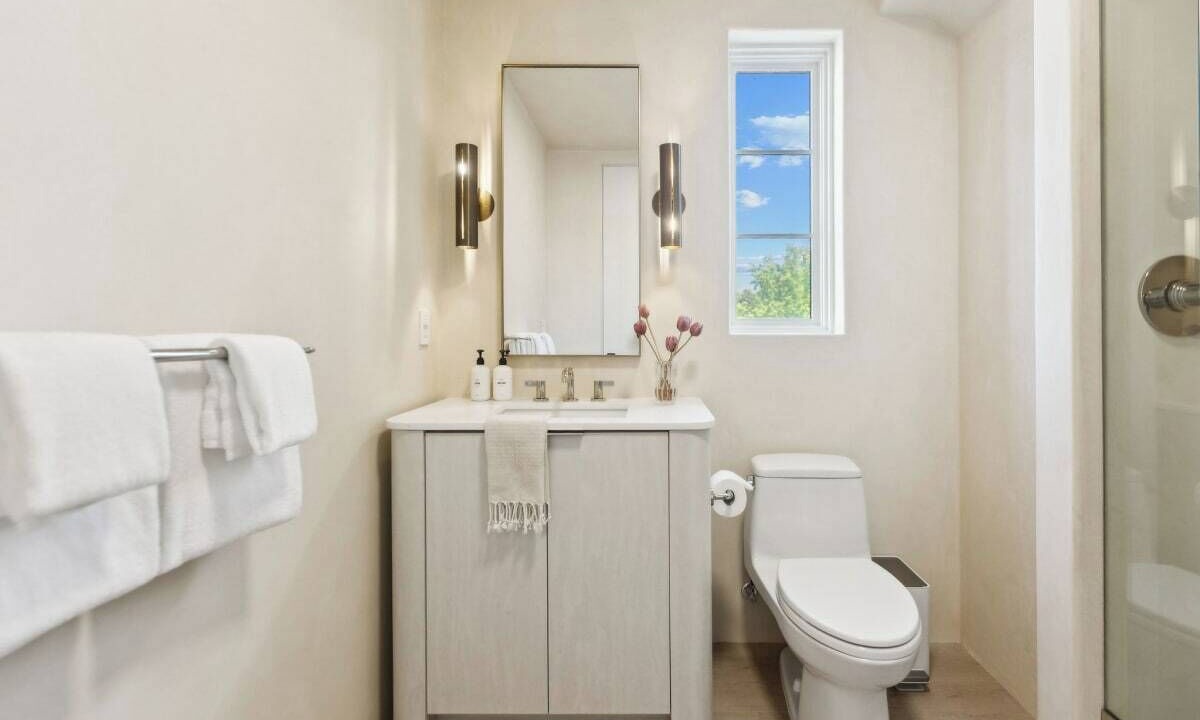 Photo of Bathroom in Laguna