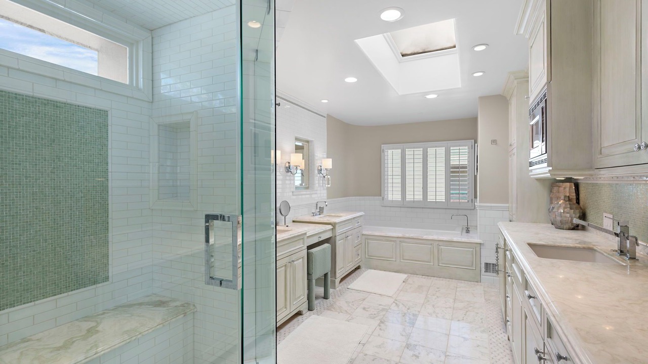 Photo of Bathroom in Laguna Beach