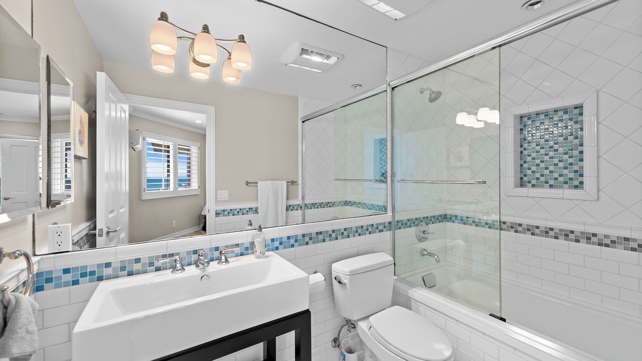 Photo of Bathroom in Laguna Beach