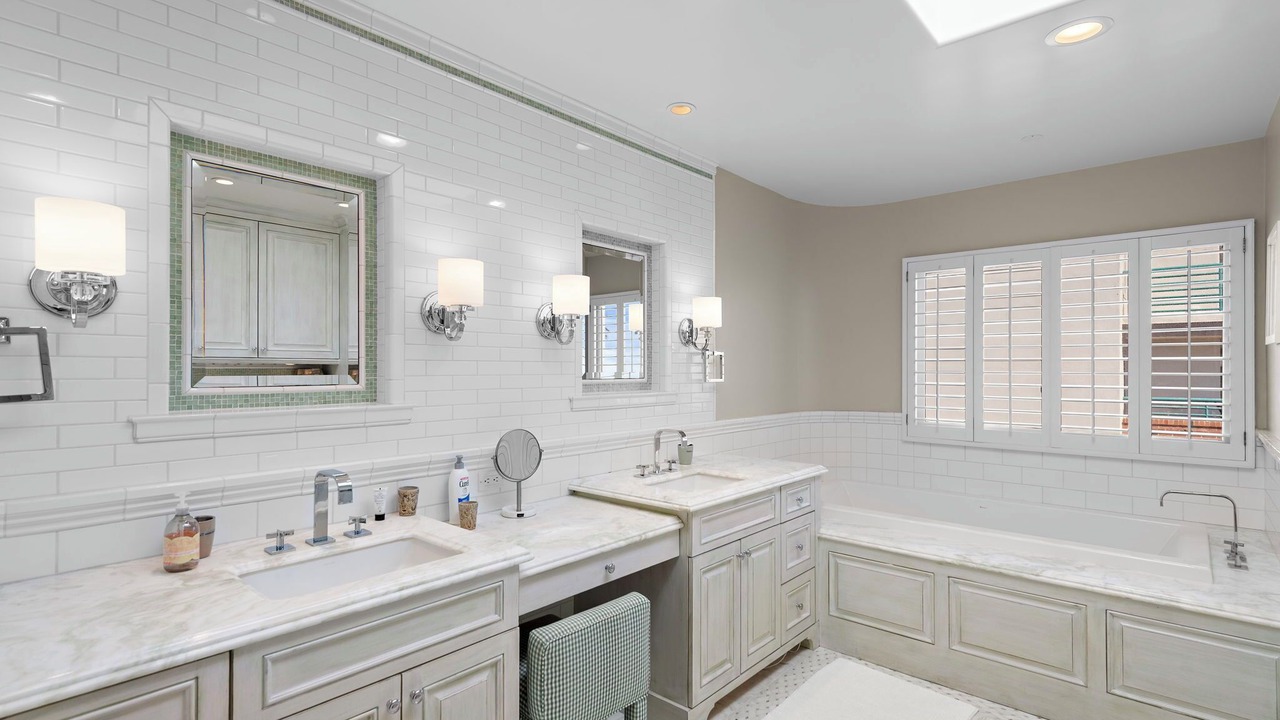 Photo of Bathroom in Laguna Beach