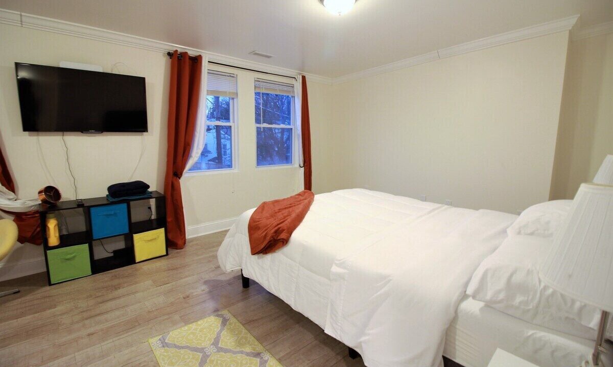 Photo of Bedroom in Mount Rainier