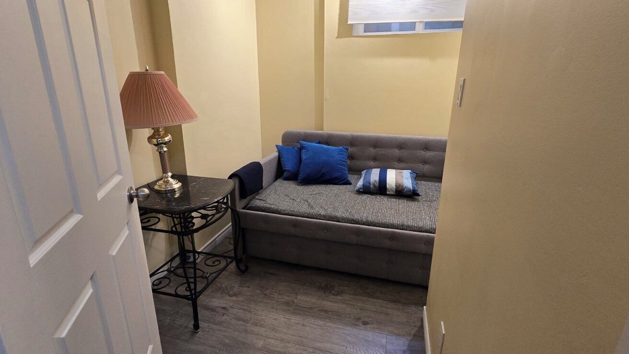 Photo of Livingroom in Dollarton
