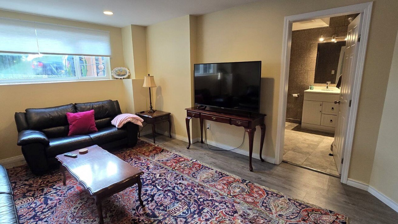 Photo of Livingroom in Dollarton