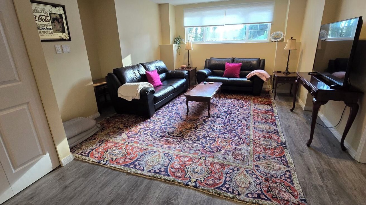 Photo of Livingroom in Dollarton