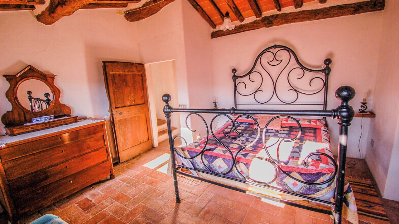 Photo of Bedroom in Buti