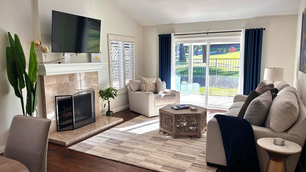 Photo of Livingroom in Thousand Oaks