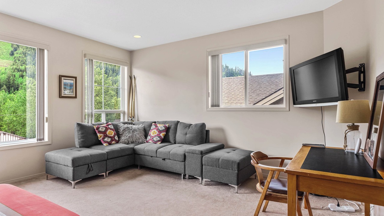 Photo of Livingroom in Sun Peaks