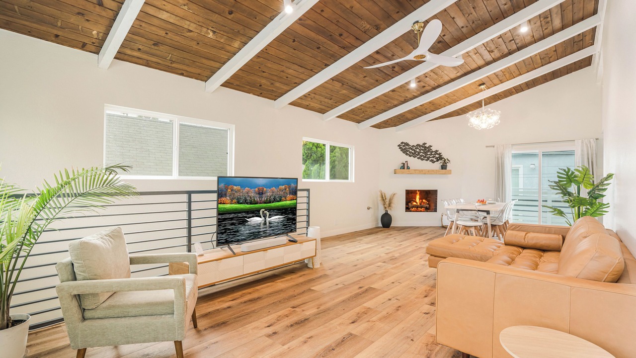 Photo of Livingroom in Silver Strand