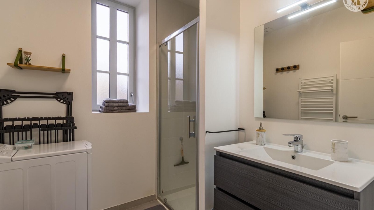 Photo of Bathroom in Albertville