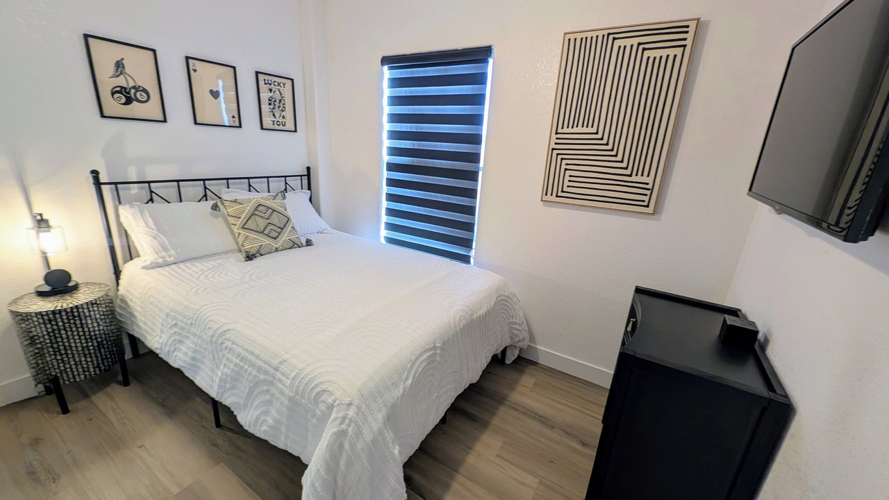 Photo of Bedroom in Enterprise