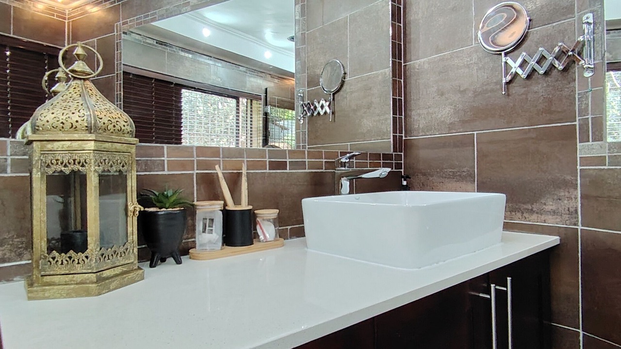 Photo of Bathroom in Greater Johannesburg Metropolitan Area