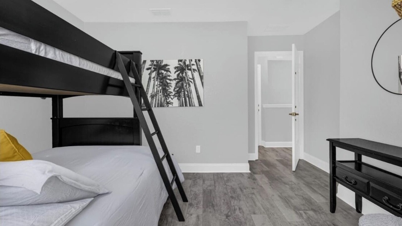 Photo of Bedroom in Venetian Bay Villages