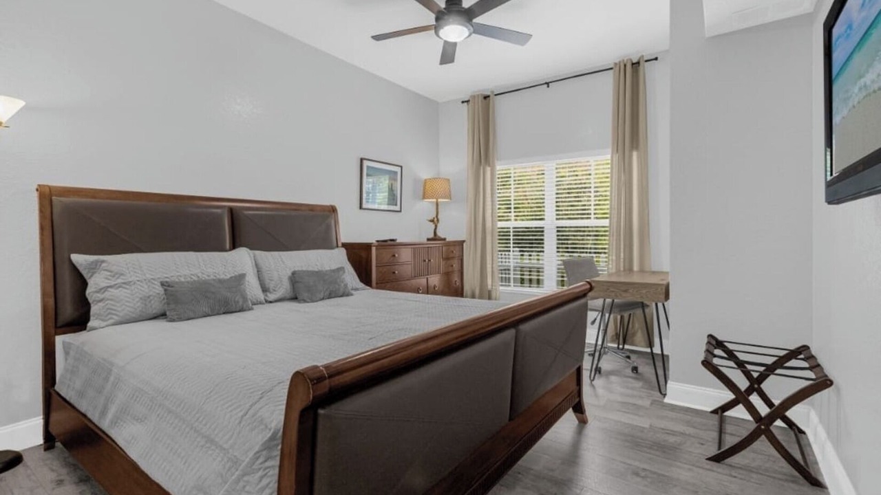 Photo of Bedroom in Venetian Bay Villages