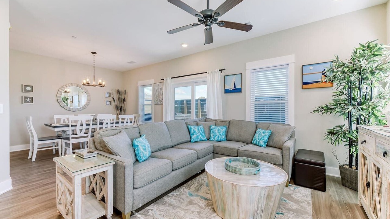 Photo of Bedroom in Corolla Light