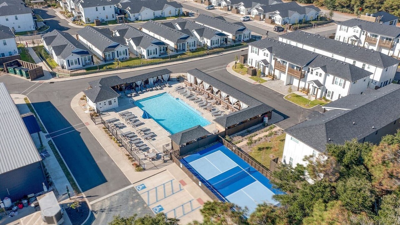 Photo of Outdoor in Corolla Light