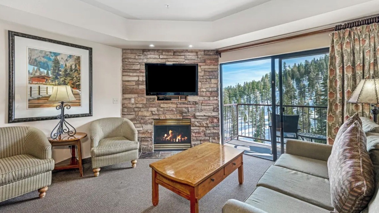 Photo of Livingroom in Tahoe Village