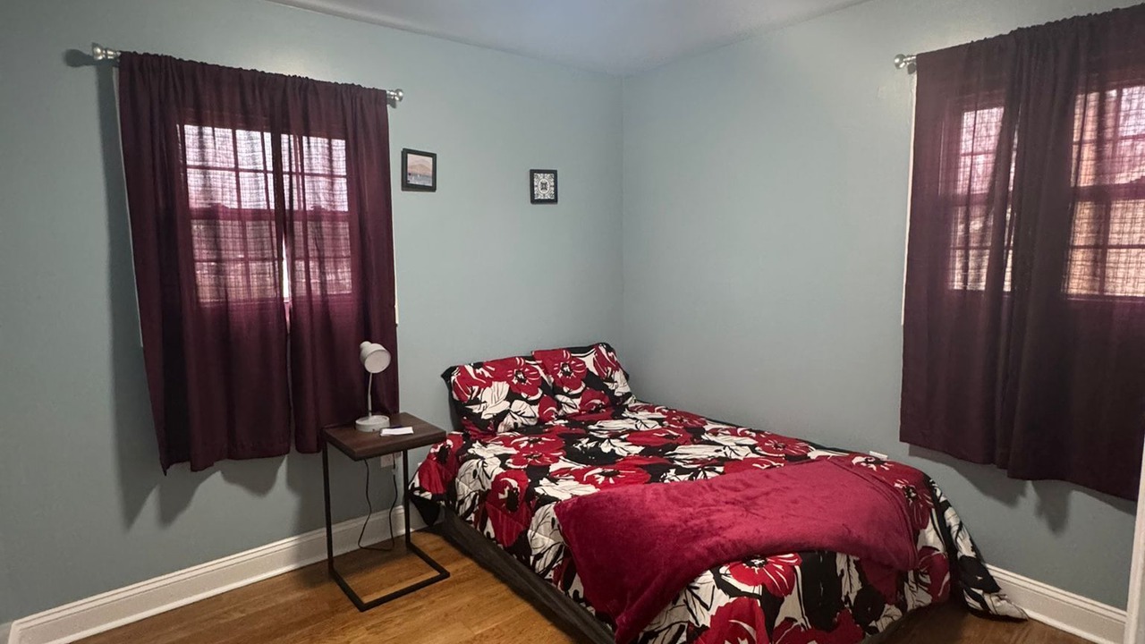 Photo of Bedroom in Suitland