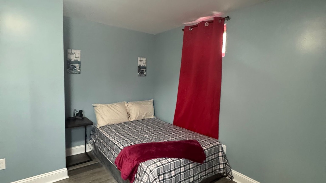 Photo of Bedroom in Suitland