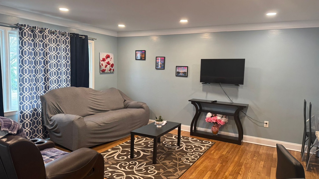 Photo of Livingroom in Suitland