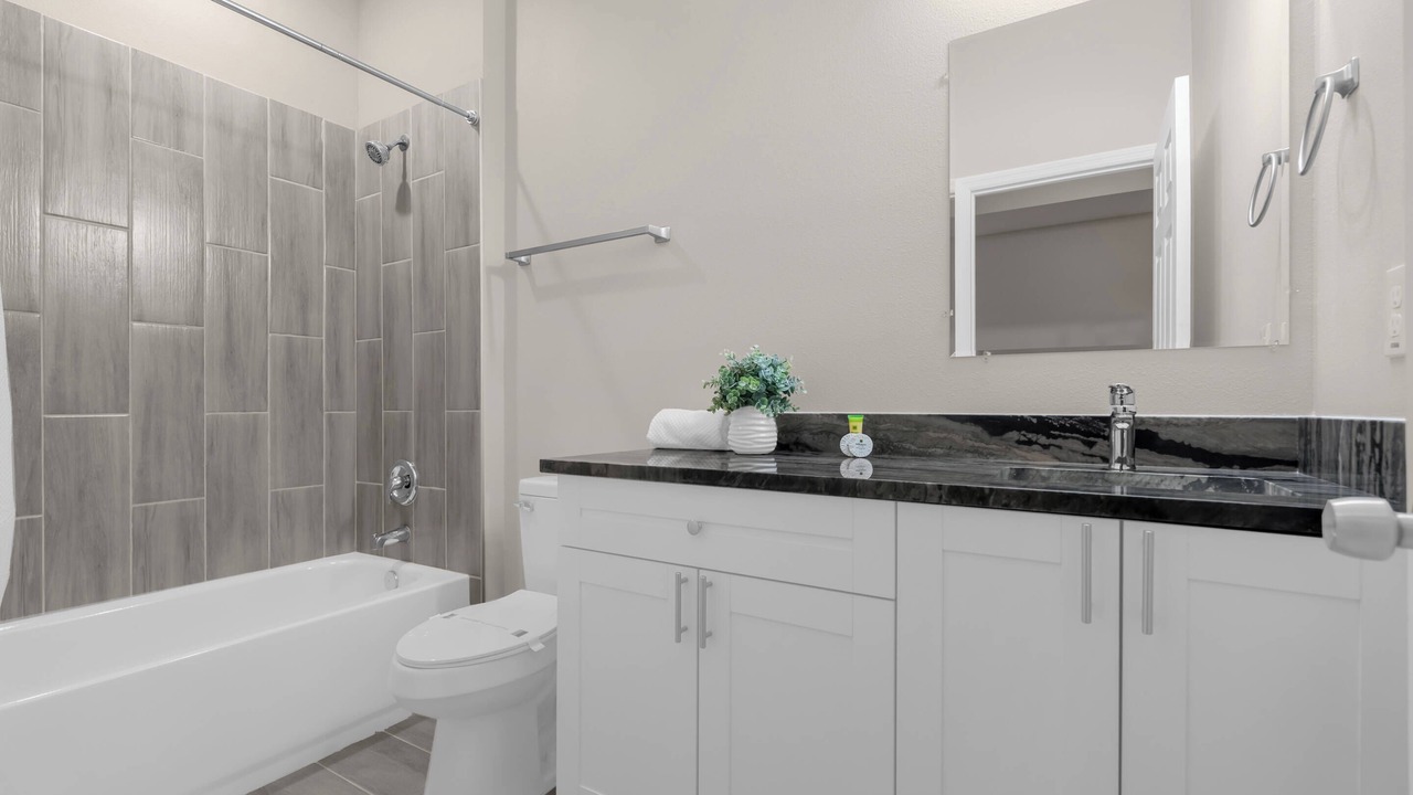 Photo of Bathroom in Bridgewater Crossing