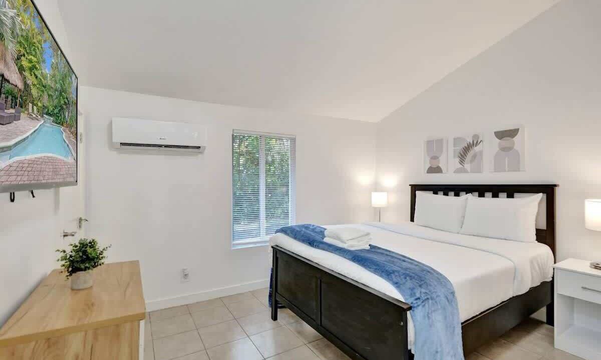 Photo of Bedroom in Sailboat Bend