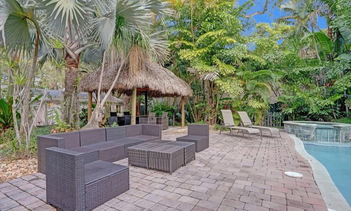 Photo of Patio Balcony in Sailboat Bend