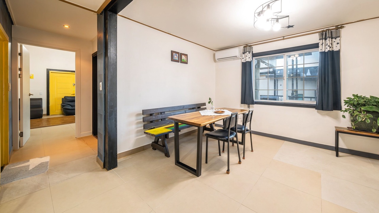 Photo of Bedroom in Deokhyeon