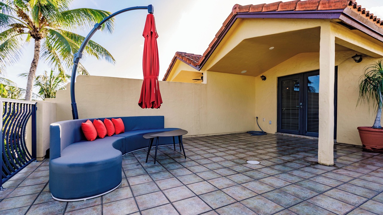 Photo of Patio Balcony in Tarpon River