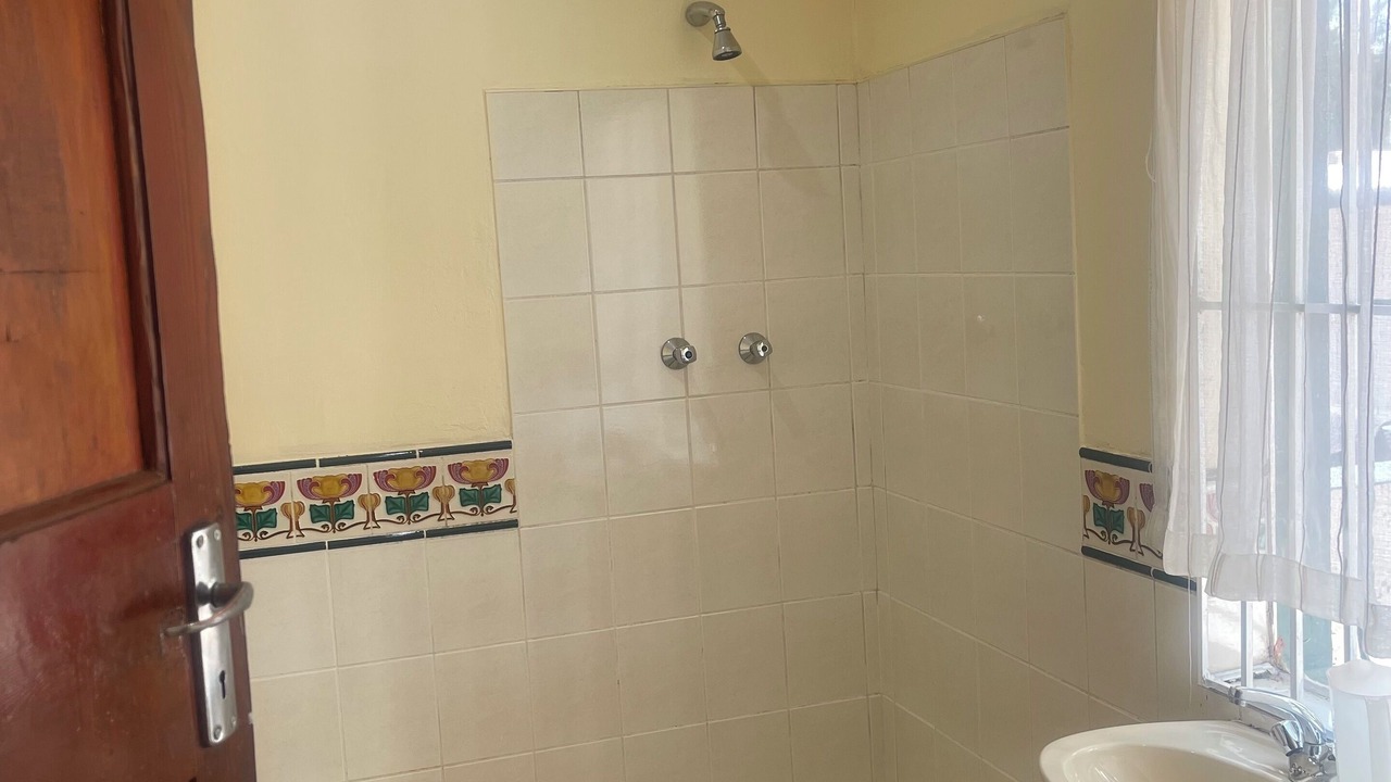 Photo of Bathroom in Greater Johannesburg Metropolitan Area