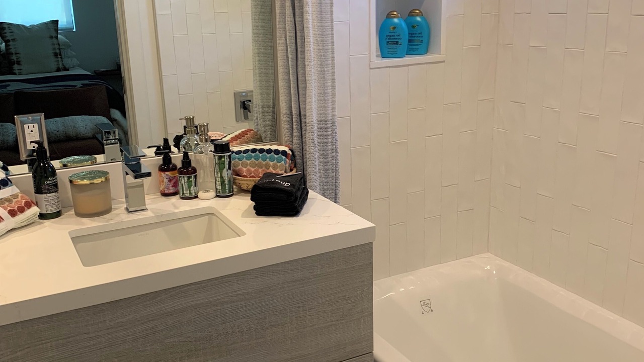 Photo of Bathroom in Thousand Oaks