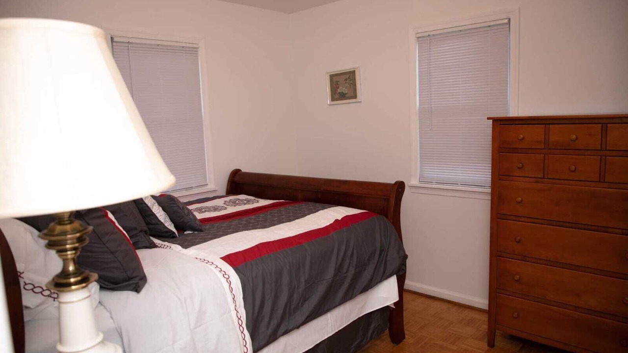 Photo of Bedroom in Hyattsville