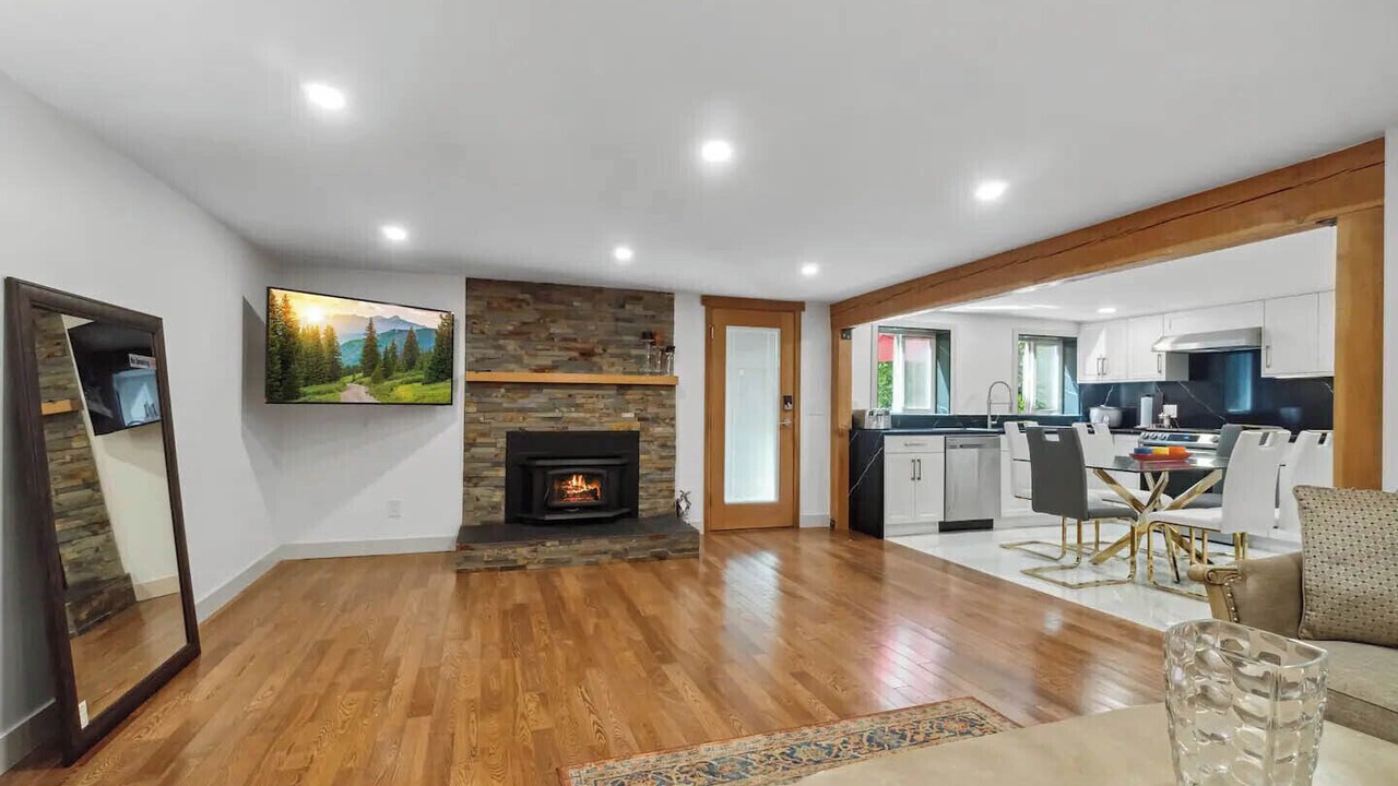 Photo of Livingroom in Upper Lonsdale
