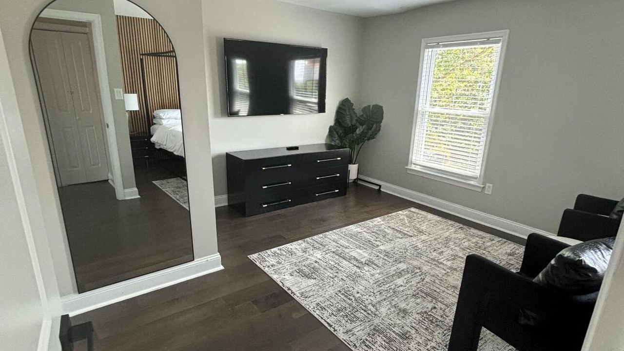 Photo of Bedroom in Fairlawn