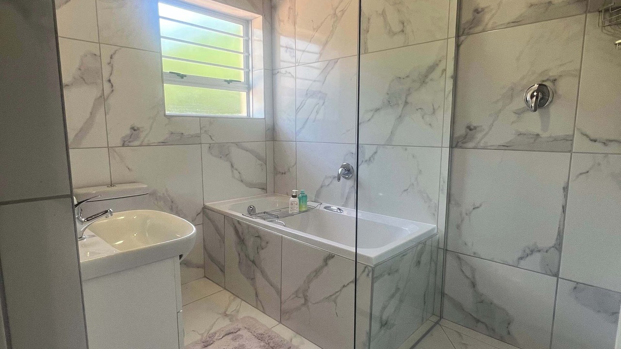 Photo of Bathroom in Kommetjie