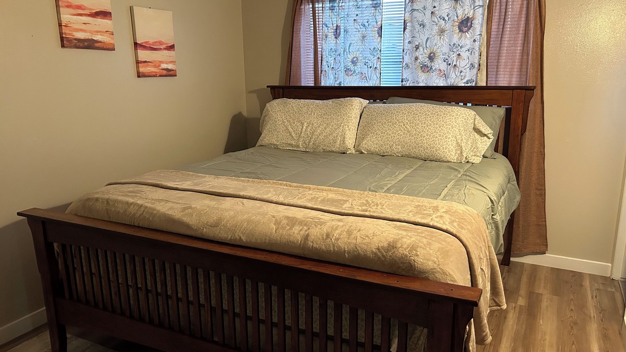 Photo of Bedroom in Santa Paula
