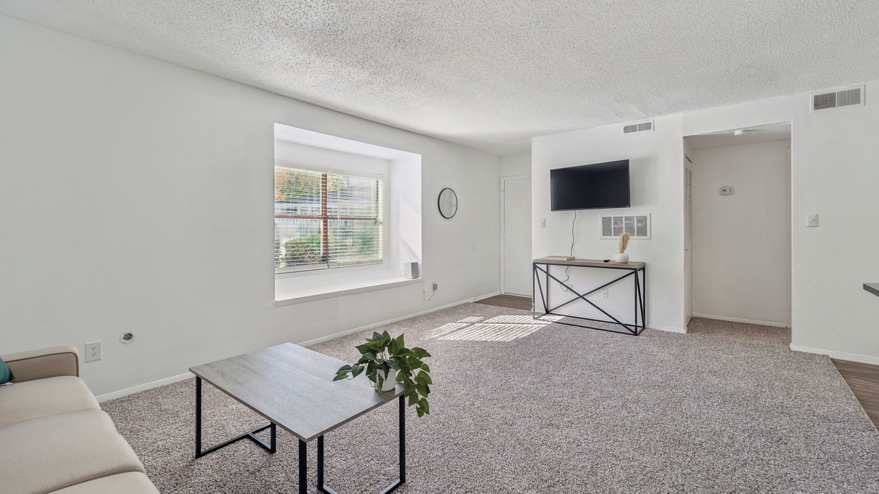 Photo of Livingroom in Winston - Salem