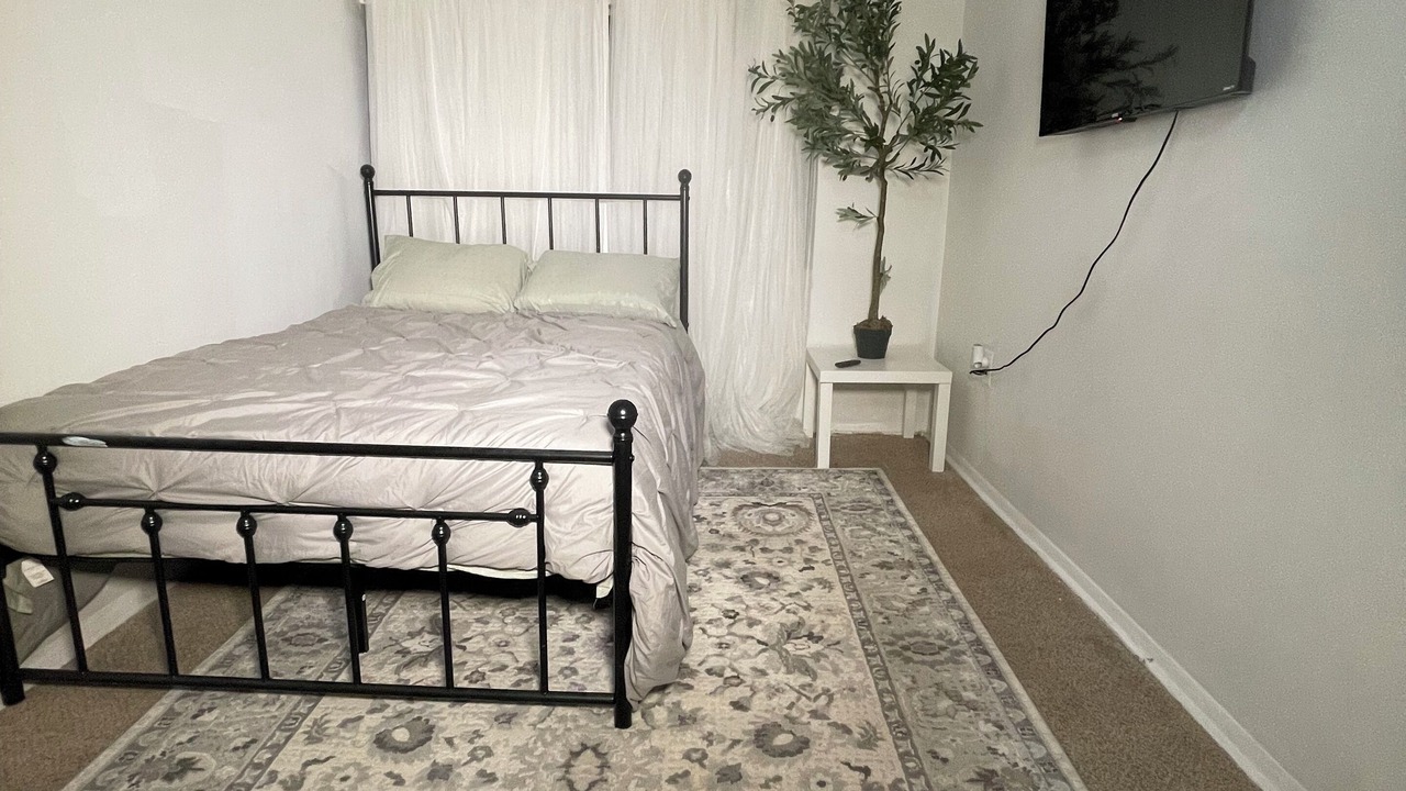 Photo of Bedroom in Oxon Hill