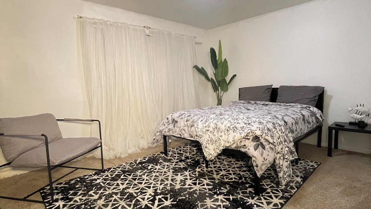 Photo of Bedroom in Oxon Hill