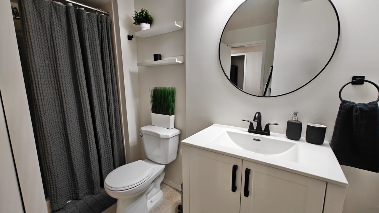 Photo of Bathroom in Upper Lonsdale