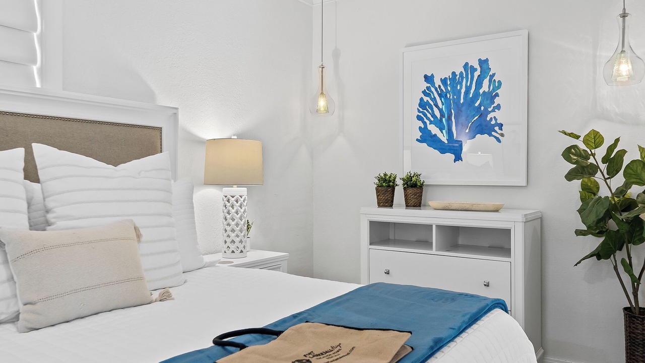 Photo of Bedroom in Poinsettia Heights