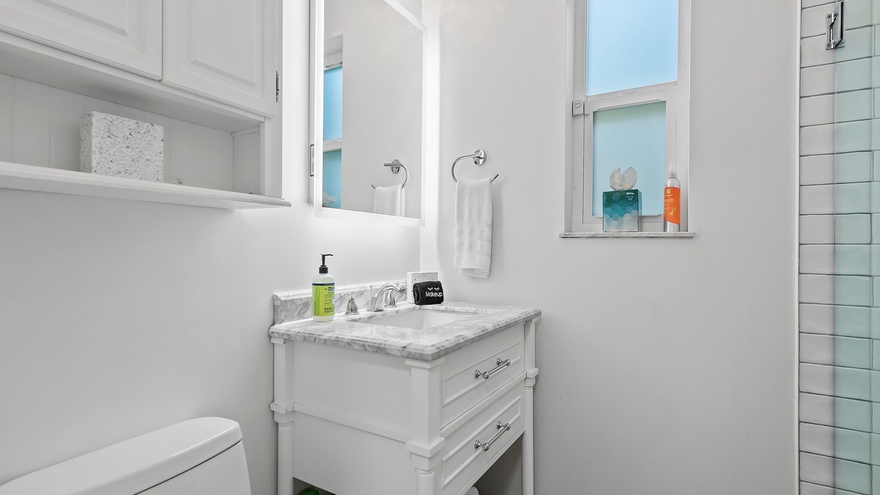 Photo of Bathroom in Poinsettia Heights