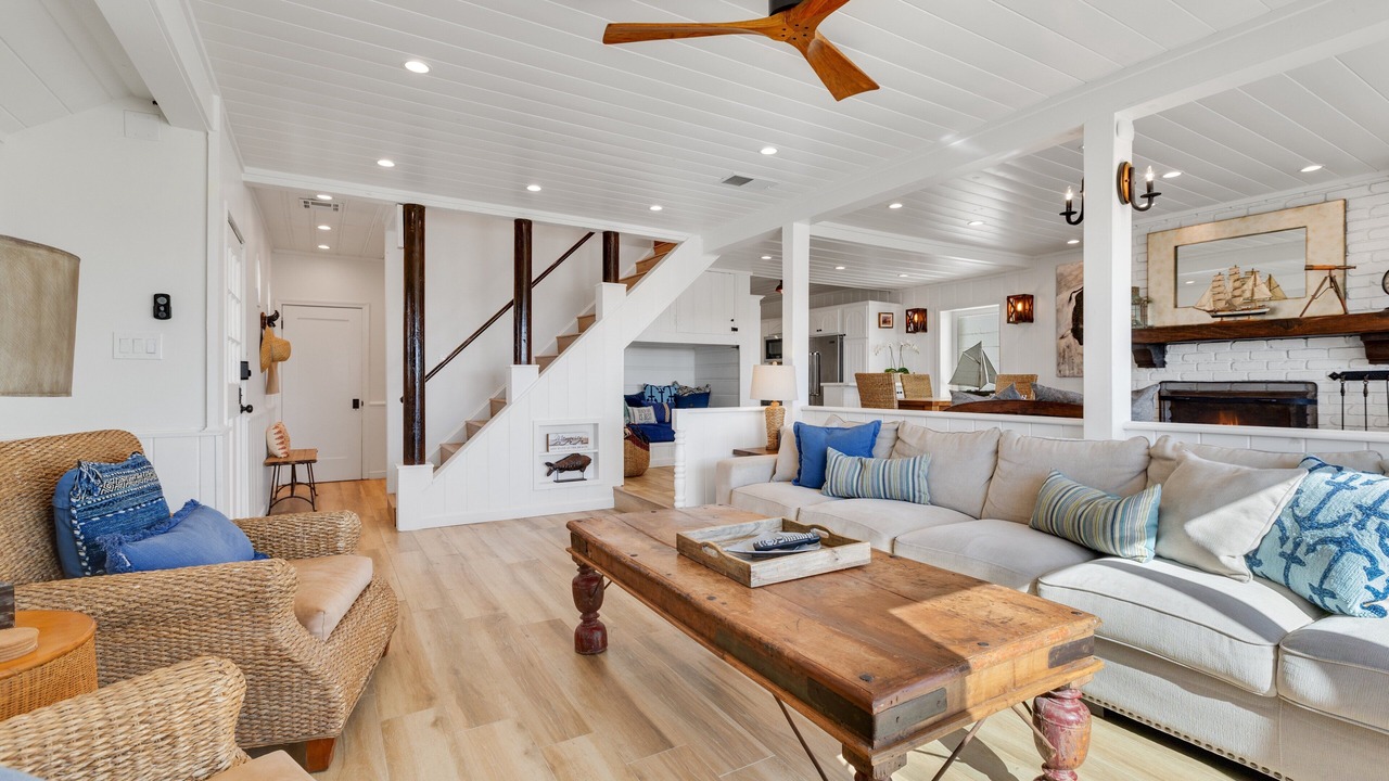 Photo of Livingroom in Silver Strand