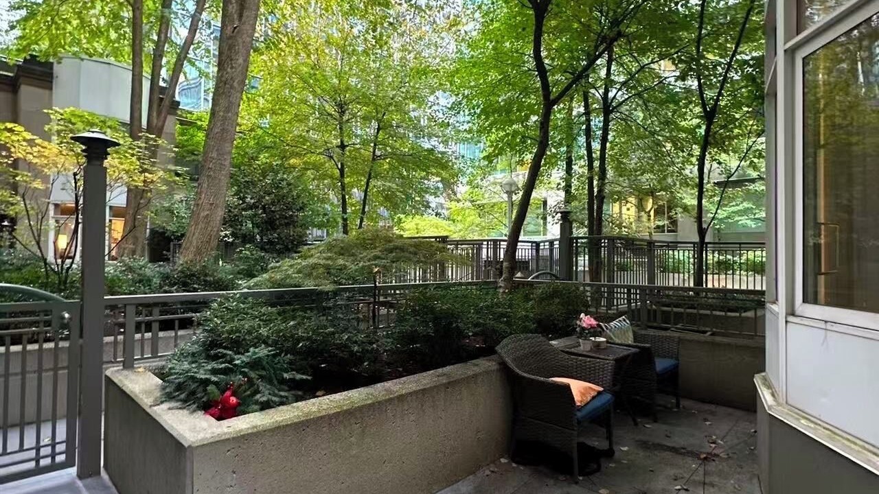 Photo of Patio Balcony in Coal Harbour
